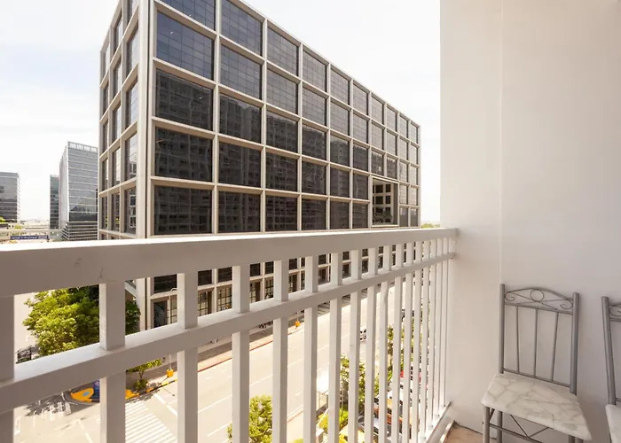 Ideal Suites Moa - 2 Bedroom At Shore Residences - Good For 6 Guests