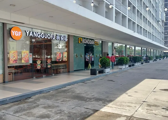 Apartment Ideal Suites Moa - 2 Bedroom At Shore Residences - Good For 6 Guests Manila